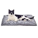 Furhaven ThermaNAP Self-Warming Cat Bed for Indoor Cats & Small Dogs, Washable & Reflects Body Heat - Quilted Faux Fur Reflective Bed Mat - Gray, Small